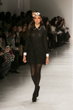 Dan Liu sonbahar kış 2017 Fashion Show