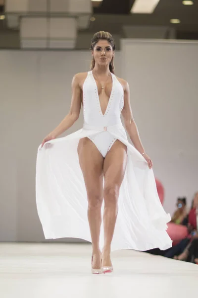 OMG Miami badmode modeshow 2017 — Stockfoto