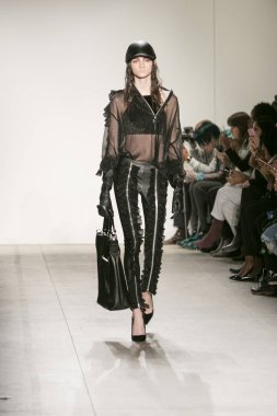 Hakan Akkaya sonbahar kış 2017 Fashion Show