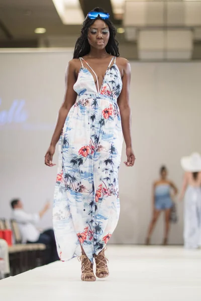 Sueño de bella Boutique Fashion Show 2017 —  Fotos de Stock