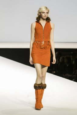 Sebahat sanat sonbahar kış 2017 defile