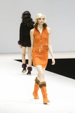 Sebahat sanat sonbahar kış 2017 defile