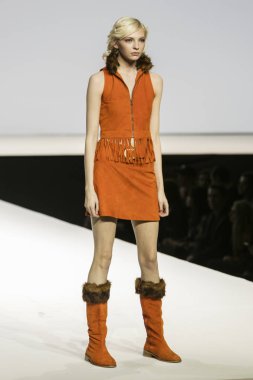 Sebahat sanat sonbahar kış 2017 defile