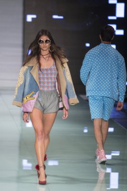 Shantall Lacayo moda gösterisi Resort 2017