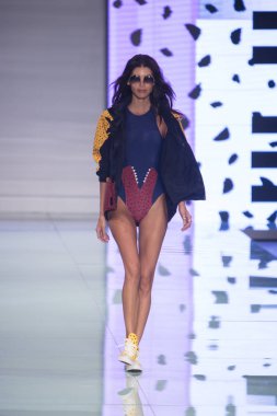 Shantall Lacayo moda gösterisi Resort 2017