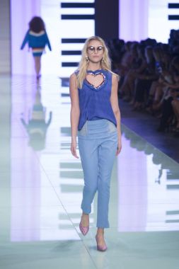 Shantall Lacayo moda gösterisi Resort 2017