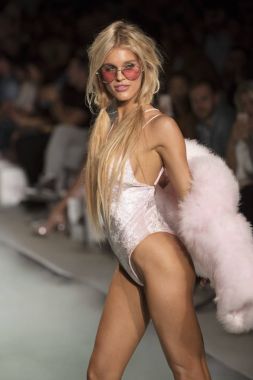 Plaj Tavşanı defile 2017