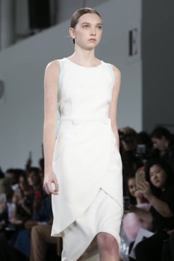 Denibi Barselona defile sonbahar kış 2017