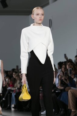 Denibi Barselona defile sonbahar kış 2017