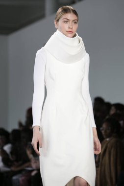 Denibi Barselona defile sonbahar kış 2017