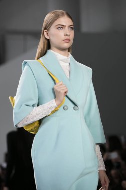 Denibi Barselona defile sonbahar kış 2017