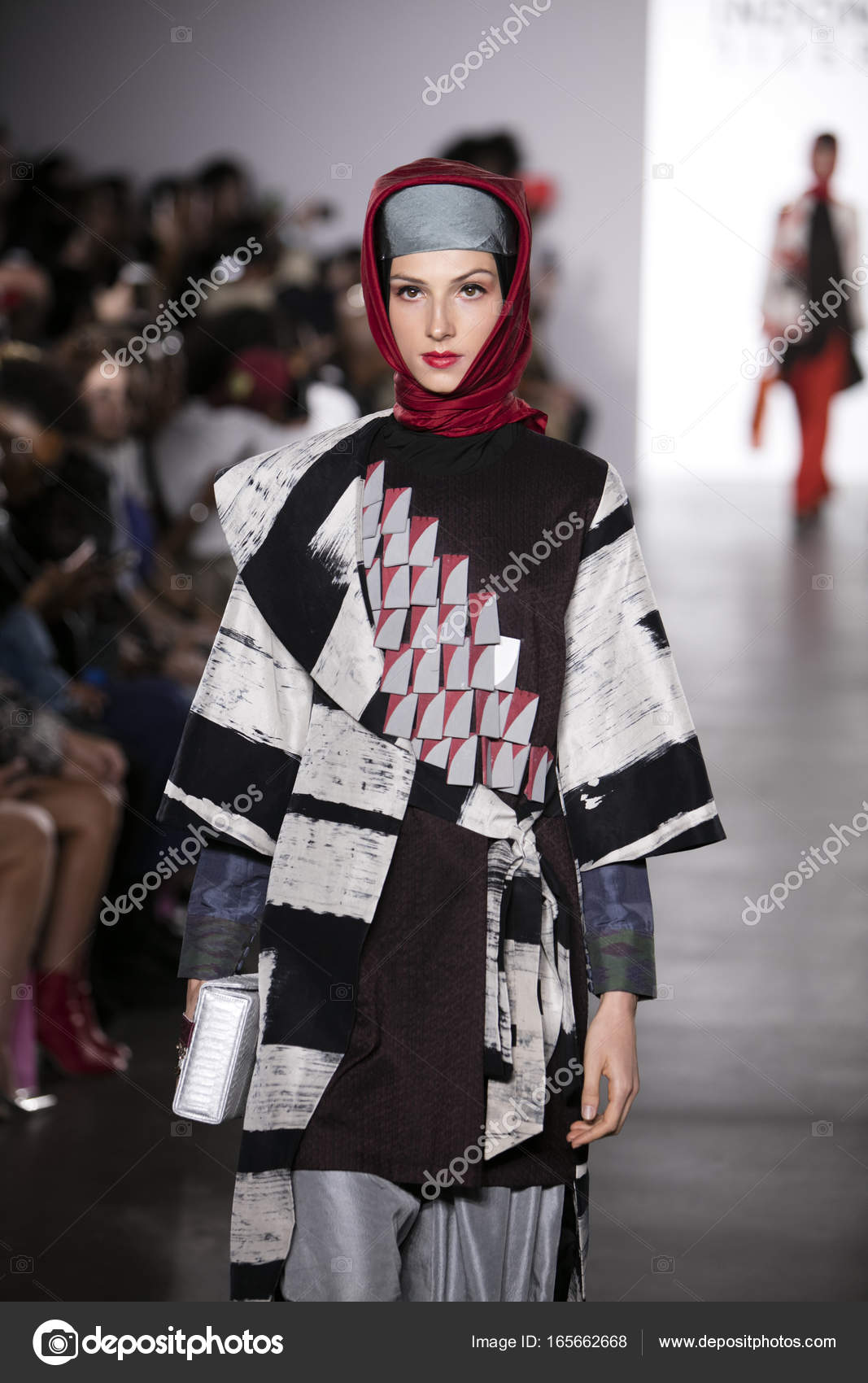 Indonesia Diversity NYFW 2017 Dian Pelangi Stock Editorial Photo Indonesia Diversity NYFW 2017 Dian Pelangi Stock Editorial Photo