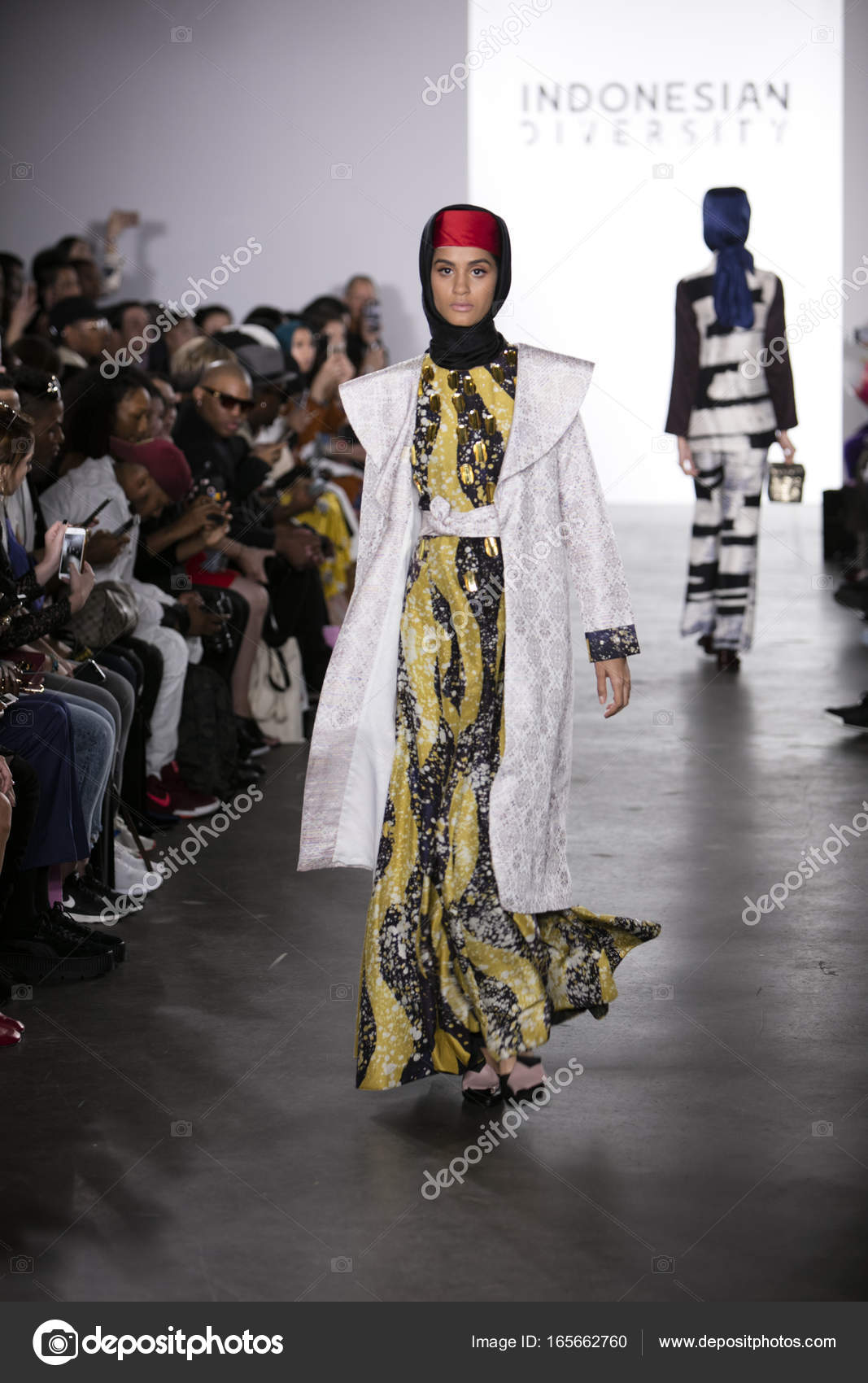 Indonesia Diversity NYFW 2017 Dian Pelangi Stock Editorial Photo Indonesia Diversity NYFW 2017 Dian Pelangi Stock Editorial Photo