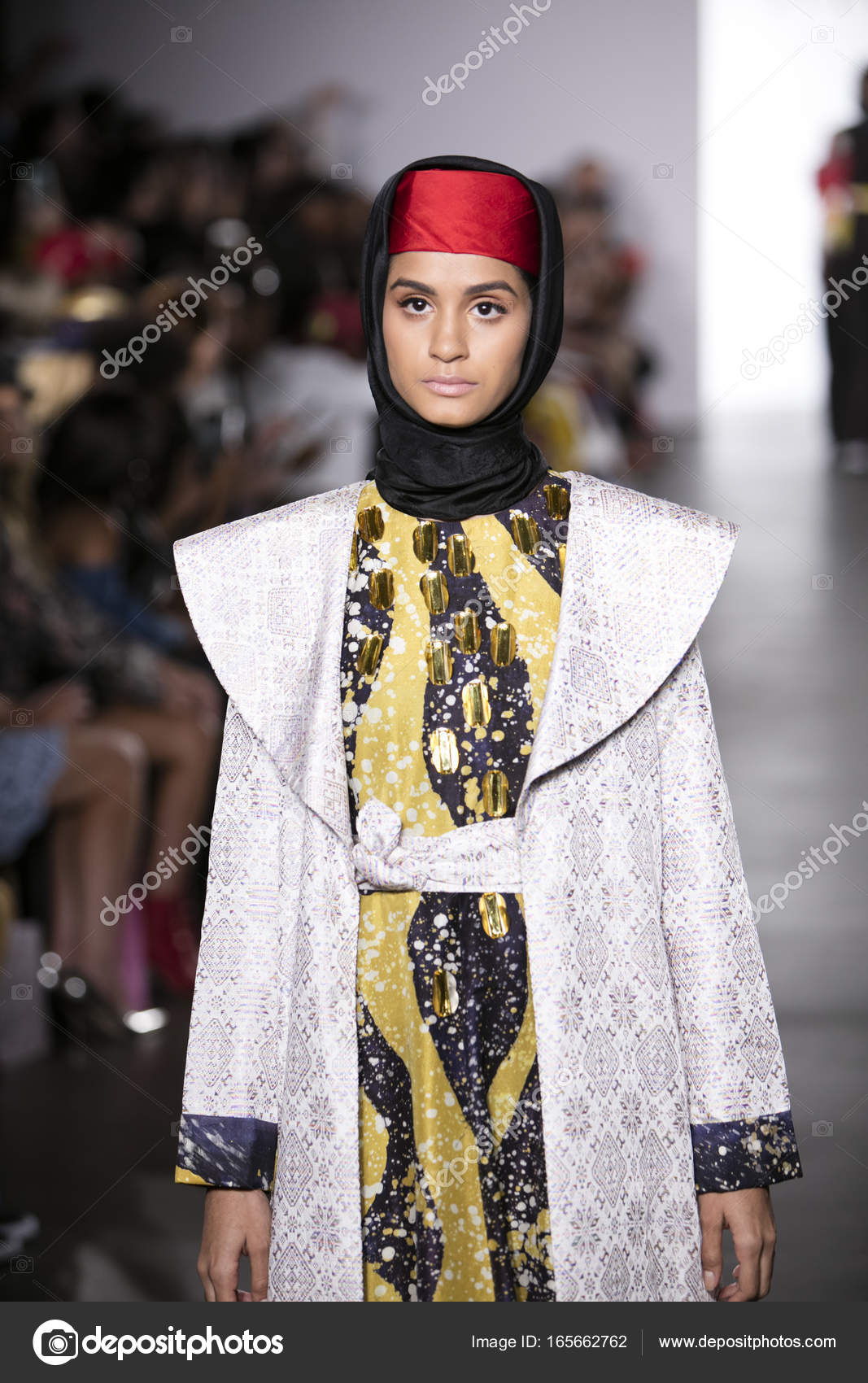 Indonesia Diversity NYFW 2017 Dian Pelangi Stock Editorial Photo Indonesia Diversity NYFW 2017 Dian Pelangi Stock Editorial Photo