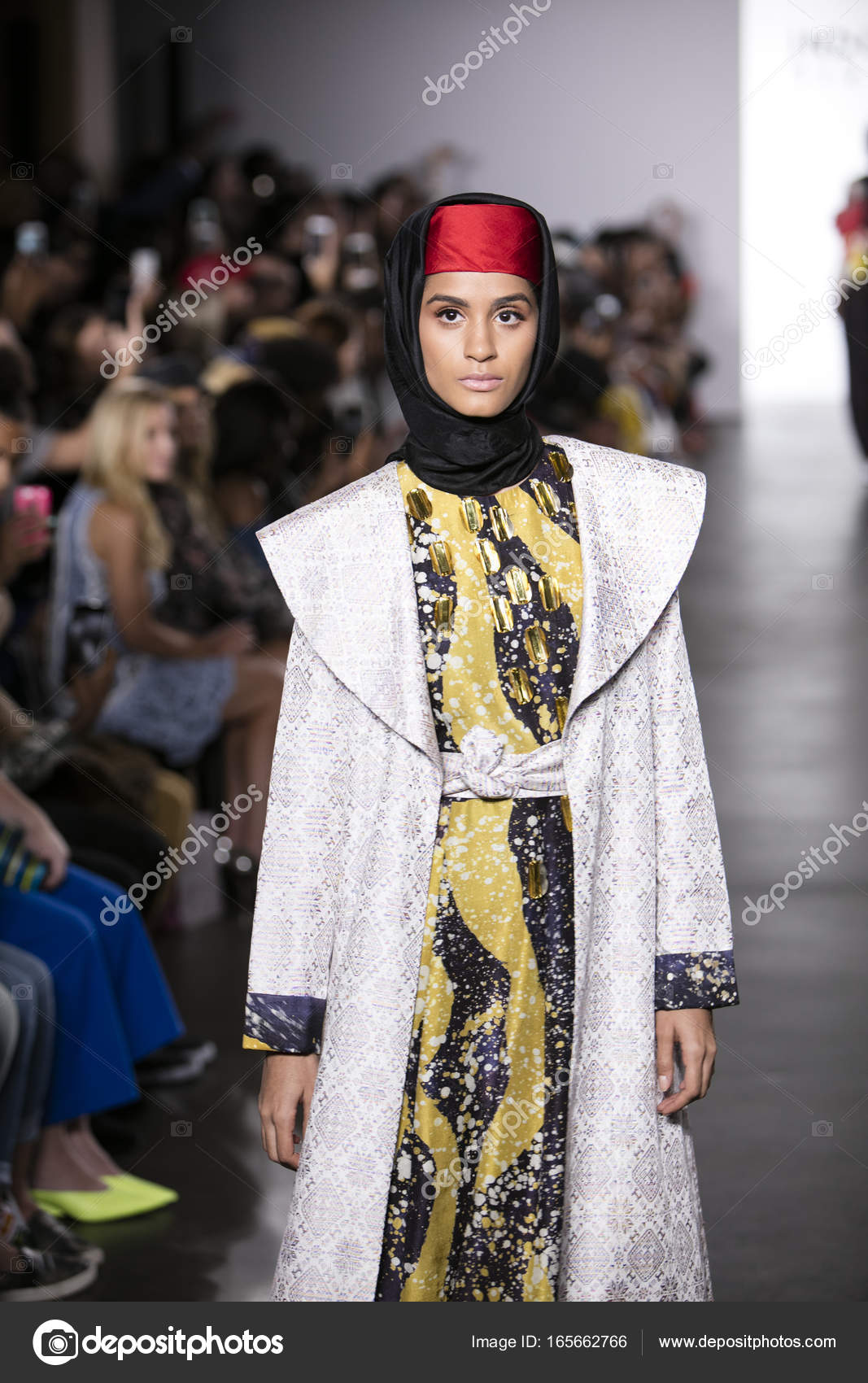 Indonesia Diversity NYFW 2017 Dian Pelangi Stock Editorial Photo Indonesia Diversity NYFW 2017 Dian Pelangi Stock Editorial Photo