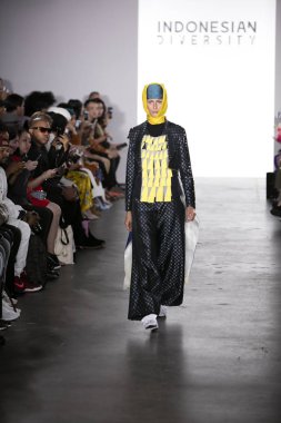 Endonezya Çeşitlilik Nyfw 2017 - Dian Pelangi
