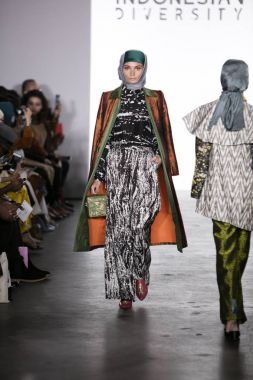 Endonezya Çeşitlilik Nyfw 2017 - Dian Pelangi