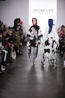 Endonezya Çeşitlilik Nyfw 2017 - Dian Pelangi