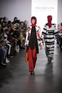 Endonezya Çeşitlilik Nyfw 2017 - Dian Pelangi