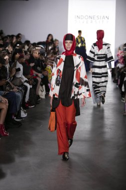 Endonezya Çeşitlilik Nyfw 2017 - Dian Pelangi