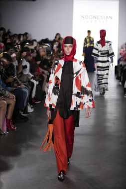 Endonezya Çeşitlilik Nyfw 2017 - Dian Pelangi