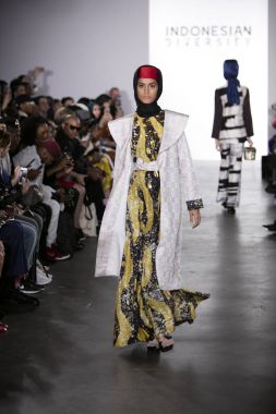 Endonezya Çeşitlilik Nyfw 2017 - Dian Pelangi
