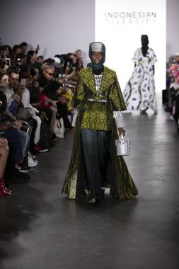 Endonezya Çeşitlilik Nyfw 2017 - Dian Pelangi
