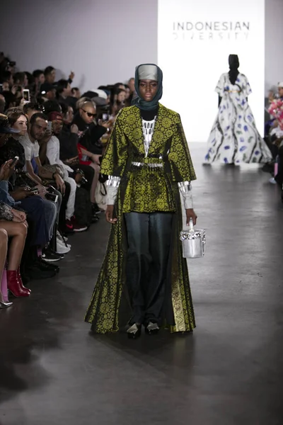 Endonezya Çeşitlilik Nyfw 2017 - Dian Pelangi