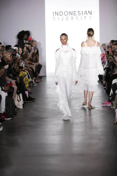 Barli Asmara Endonezya Çeşitlilik Defilesi 2017