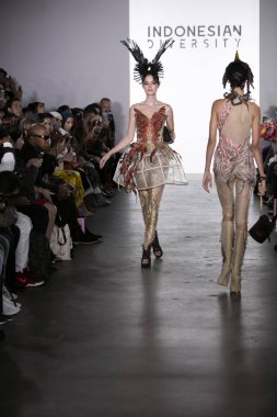 Melia Vijaya Defile sırasında Endonezya çeşitlilik 2017