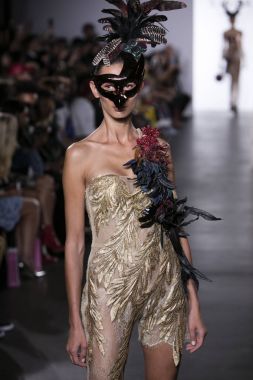 Melia Vijaya Defile sırasında Endonezya çeşitlilik 2017