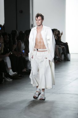 Hakan Akkaya moda gösterisi ilkbahar yaz 2018