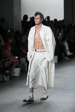 Hakan Akkaya moda gösterisi ilkbahar yaz 2018