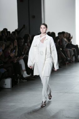 Hakan Akkaya moda gösterisi ilkbahar yaz 2018