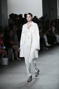 Hakan Akkaya moda gösterisi ilkbahar yaz 2018