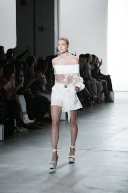 Hakan Akkaya moda gösterisi ilkbahar yaz 2018