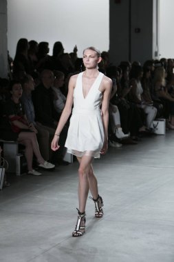 Hakan Akkaya moda gösterisi ilkbahar yaz 2018