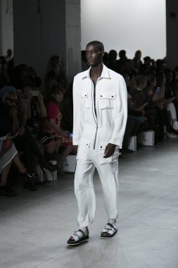 Hakan Akkaya moda gösterisi ilkbahar yaz 2018