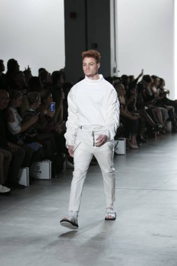 Hakan Akkaya moda gösterisi ilkbahar yaz 2018