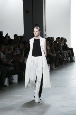 Hakan Akkaya moda gösterisi ilkbahar yaz 2018