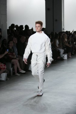 Hakan Akkaya moda gösterisi ilkbahar yaz 2018