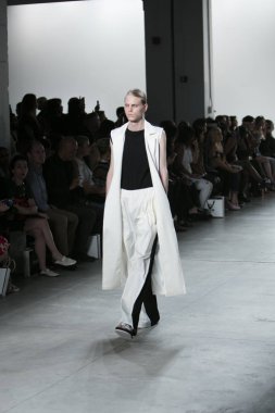 Hakan Akkaya moda gösterisi ilkbahar yaz 2018