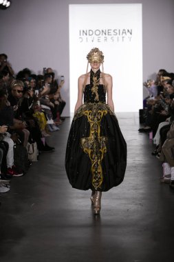 Catherine Njoo defilede Endonezya çeşitlilik 2017