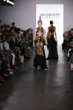 Catherine Njoo defilede Endonezya çeşitlilik 2017