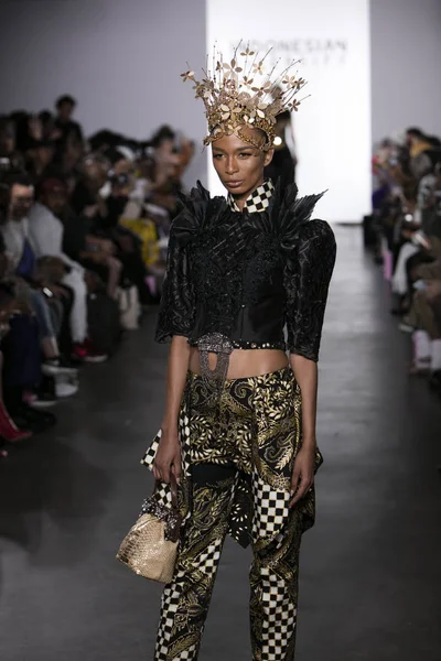 Catherine Njoo defilede Endonezya çeşitlilik 2017