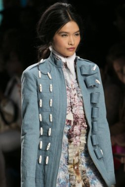 Malan Breton moda gösterisi Ss18