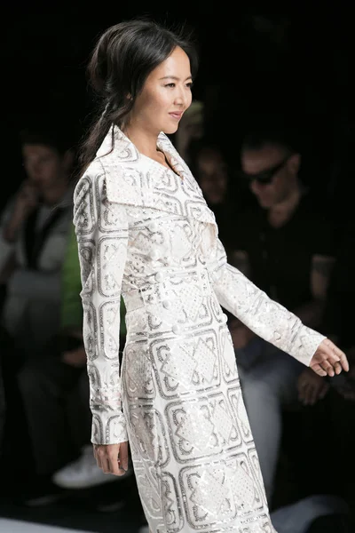 Malan Breton moda gösterisi Ss18