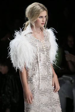 Malan Breton moda gösterisi Ss18