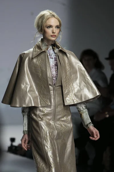 Malan Breton moda gösterisi Ss18