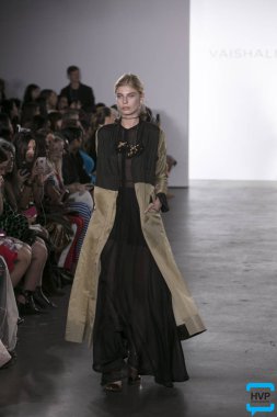 Mehmet'ın moda gösterisi ilkbahar yaz 0218